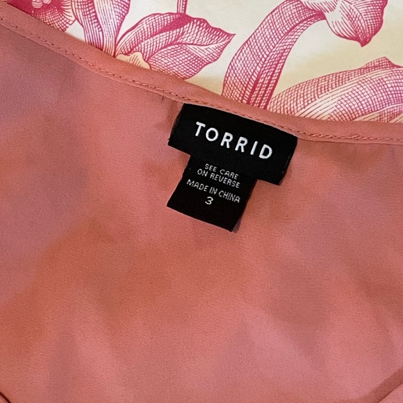 🏝️Big $9 Sale!🏝️Torrid Tank Top Duo - Black & White, and Pink - Picture 3 of 9